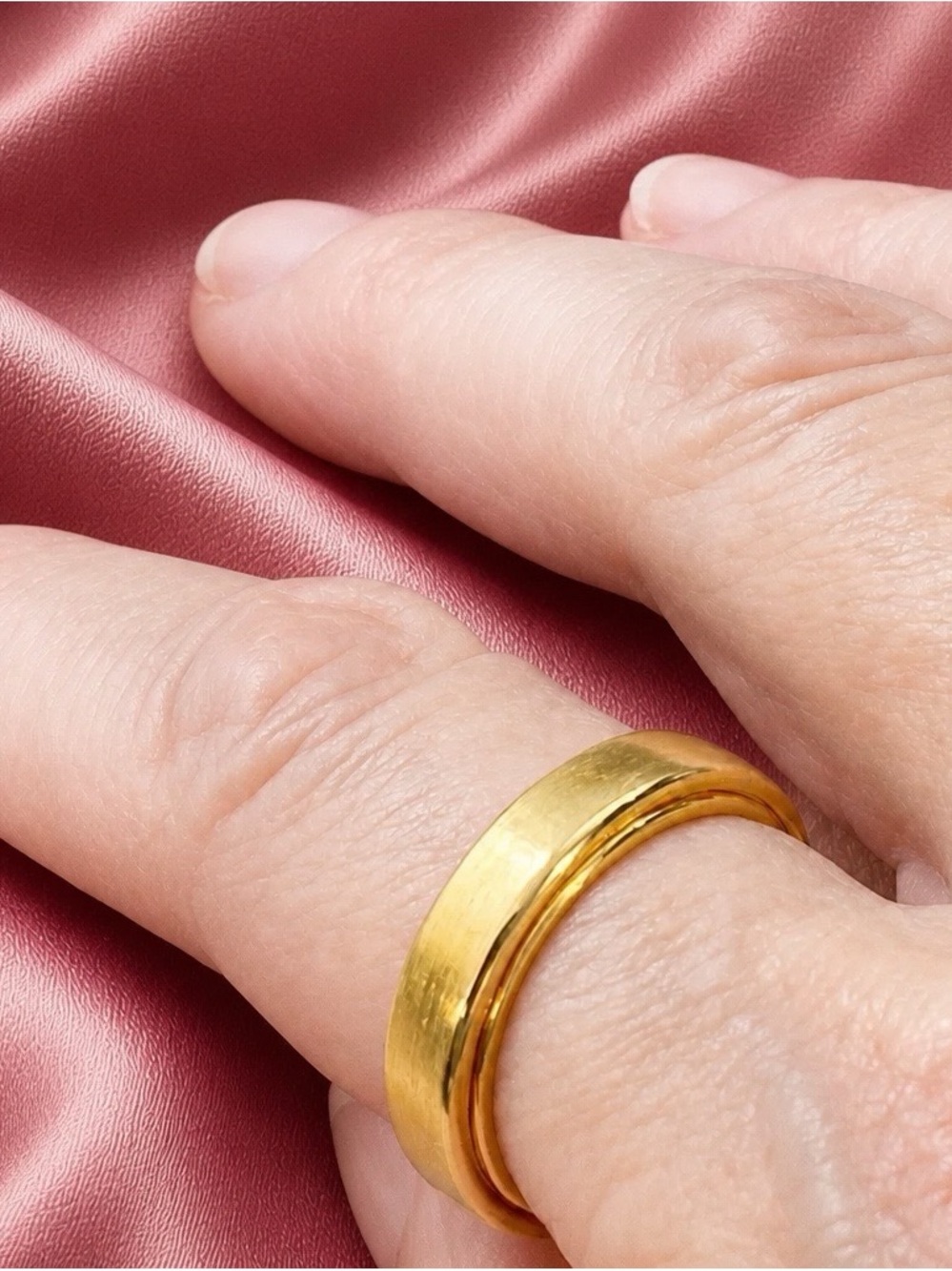 Gold Men's Classic Polished Band Ring